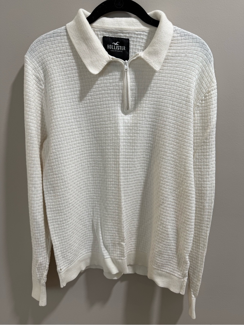 Hollister Off-White Waffle Knit Half-Zip Pullover